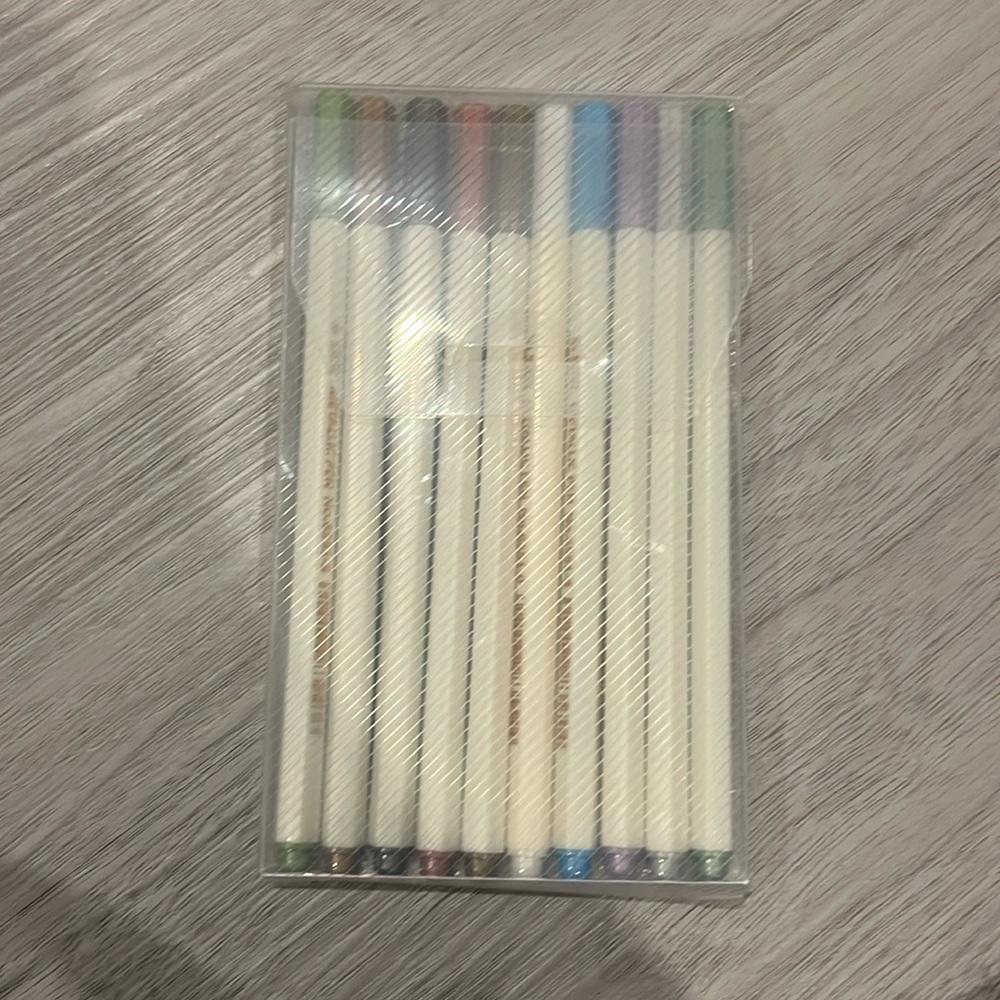 10 Pack Metallic Markers